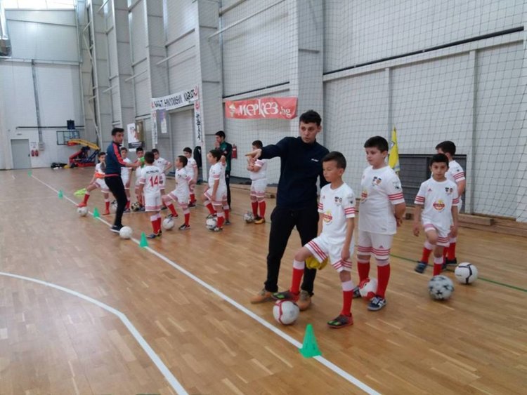 Испанският гранд „Валенсия” и Global Premier Soccer направиха първия кастинг на деца Рудозем