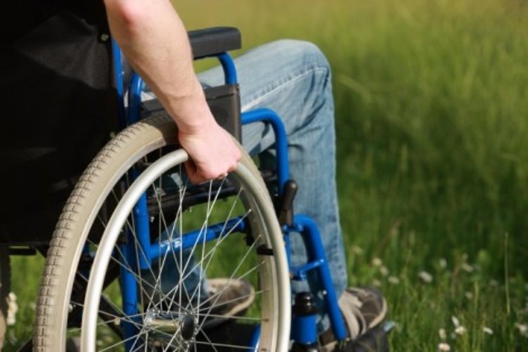 175 души в Смолян и общината ще ползват социални услуги с асистент и помощник до края на годината