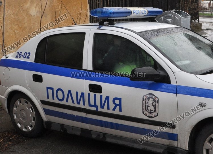 Немец плаши жена в хотелска стая, ритна и полицай
