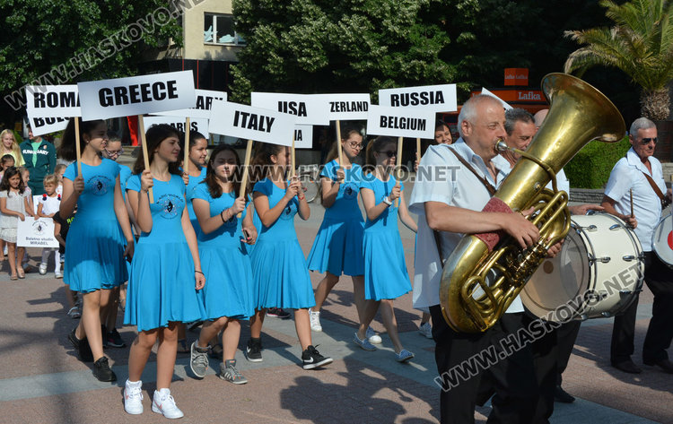 Вълшебен е светът в Хасково от днес