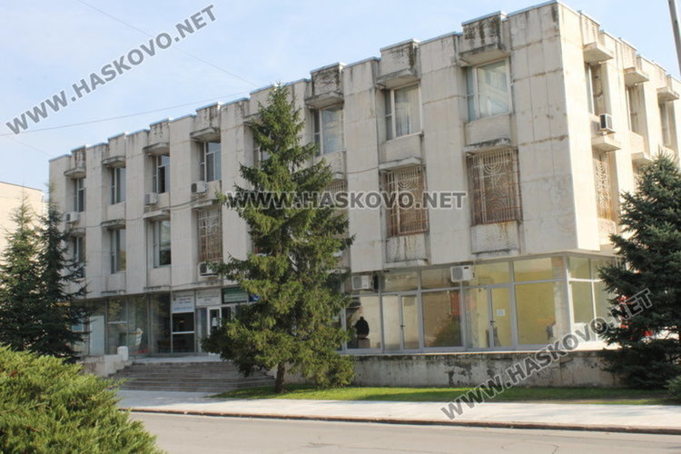 Дни преди началото на учебната година търсят близо 20 учители в Димитровград