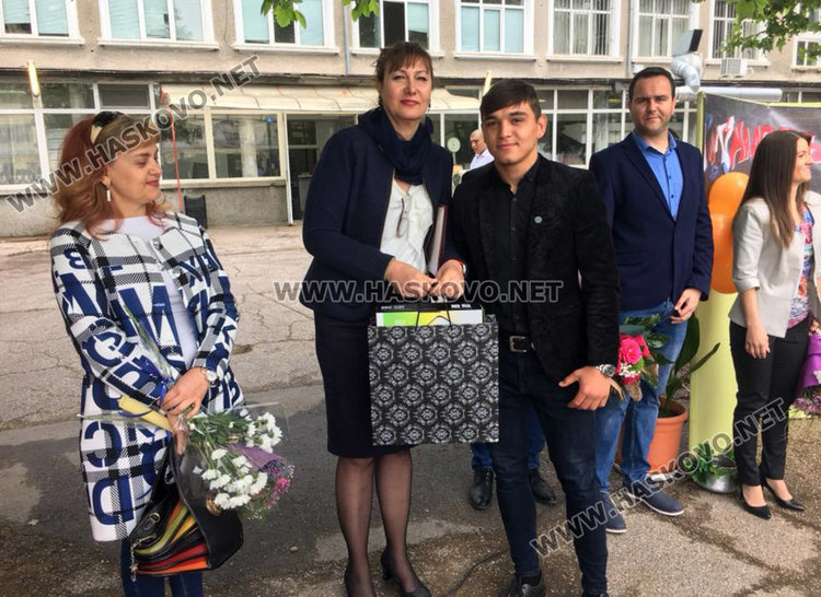 Патронен празник и изпращане на шампиони в Спортното