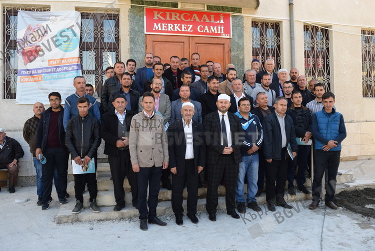 С 30% са скочили заплатите на имамите, след като държавата подпомогна финансирането на изповеданията