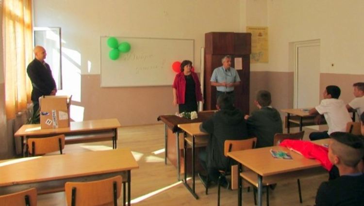 Бизнесът дава стипендии за дефицитна професия в средното образование в Девин