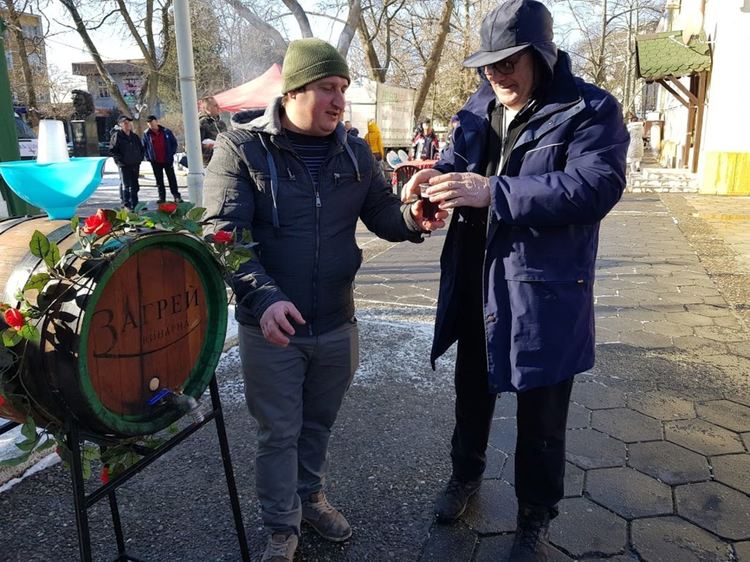 Баш майсторът на виното тази година е Петър Караславов