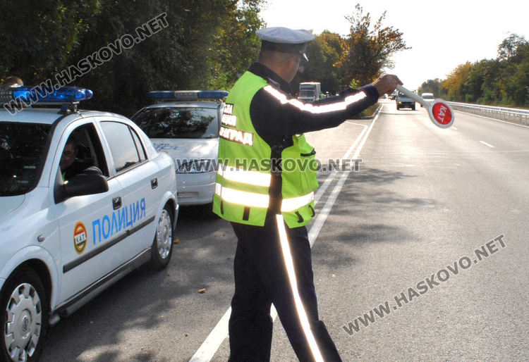 Пиян младеж с Мерцедес се заби в ограда, арестуваха още 4 водачи с алкохол