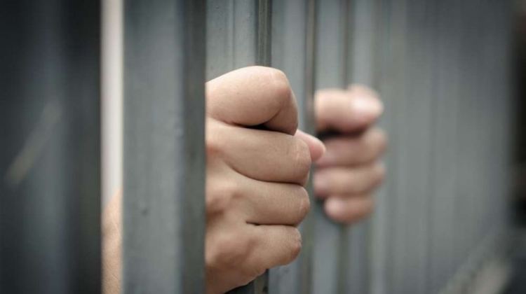 Задържаха двама младежи във "Възрожденци" с дрога