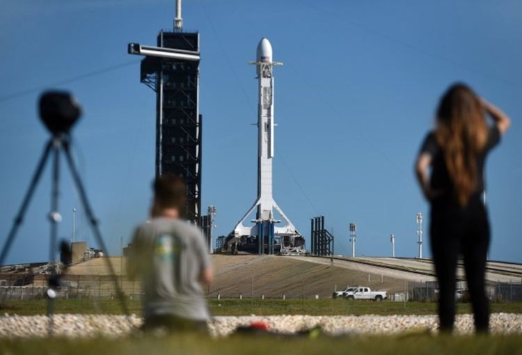 SpaceX изстрелва Falcon 9 с още 60 сателита Starlink (на живо)