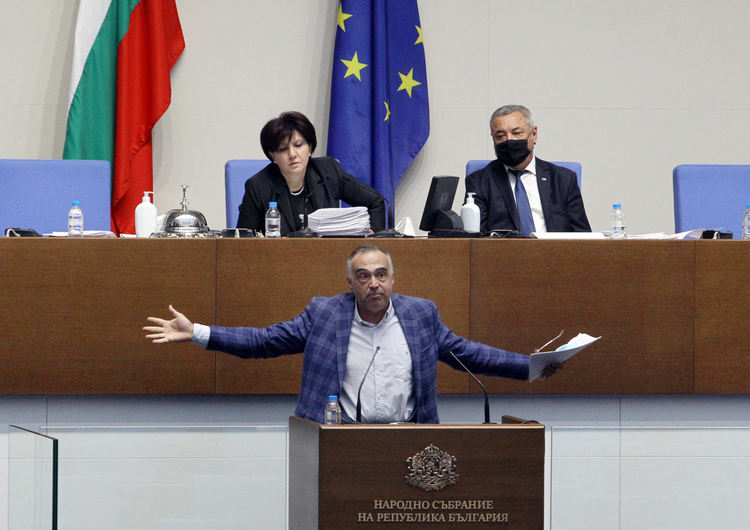 И догодина лични асистенти ще имат само хората с най-тежки увреждания