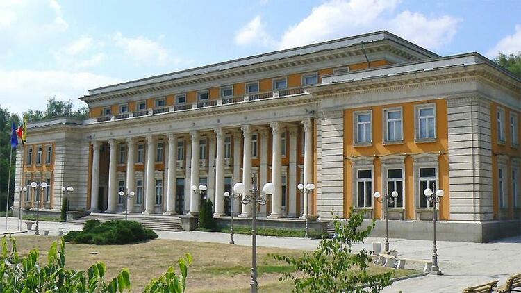 Дворецът на културата в Перник навършва 65 години