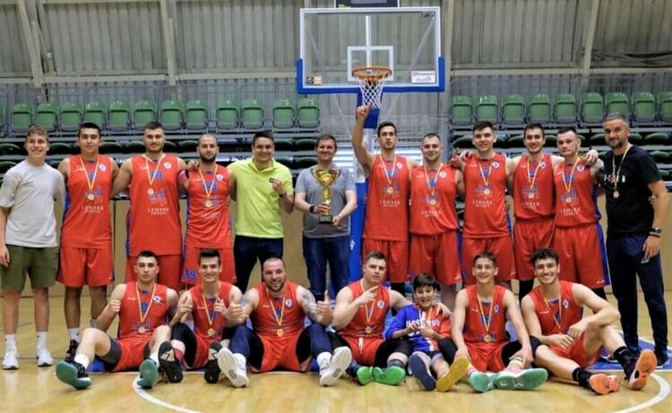 Хасково посреща шампионите в зала „Дружба“