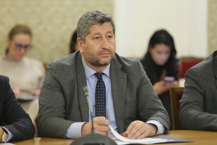 Разумната дата за избори е 2 април, смята Христо Иванов