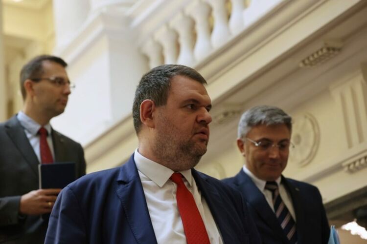 Делян Пеевски: Ще бъде избрана нова парламентарна конституционна комисия