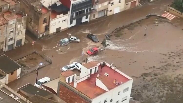 Проливни дъждове предизвикаха хаос в Испания