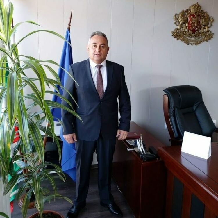 По предварителни данни в Доспат Елин Радев печели трети мандат