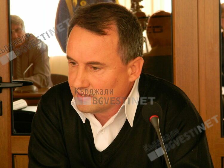   Край на среднощните гонки по бул.”България”в Кърджали , правят легнали полицаи