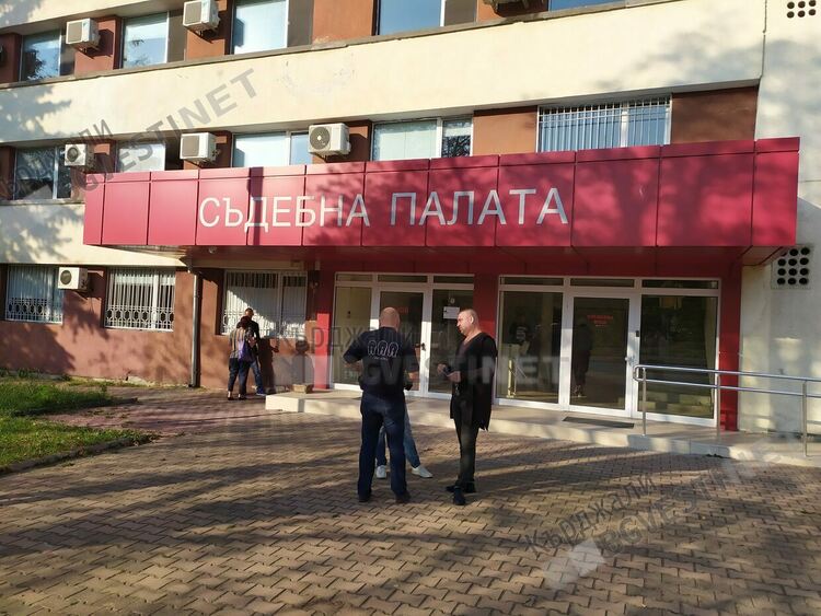  Окръжният съд в Кърджали отказа изпълнението на европейска заповед за арест за нашенец, осъден за трафик на иранци