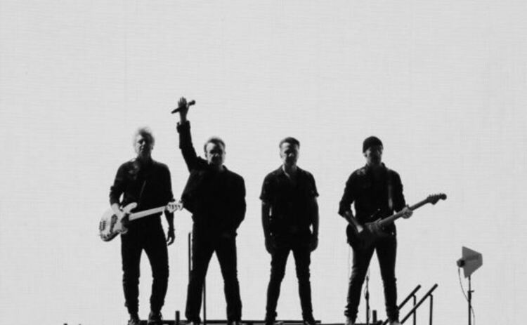 Боно, U2 и Pussy riot с акции по повод смъртта на Навални