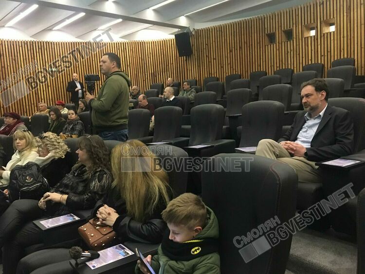 В рубриката "Без коментар" откриването на  обновения Планетариум във видеокартина