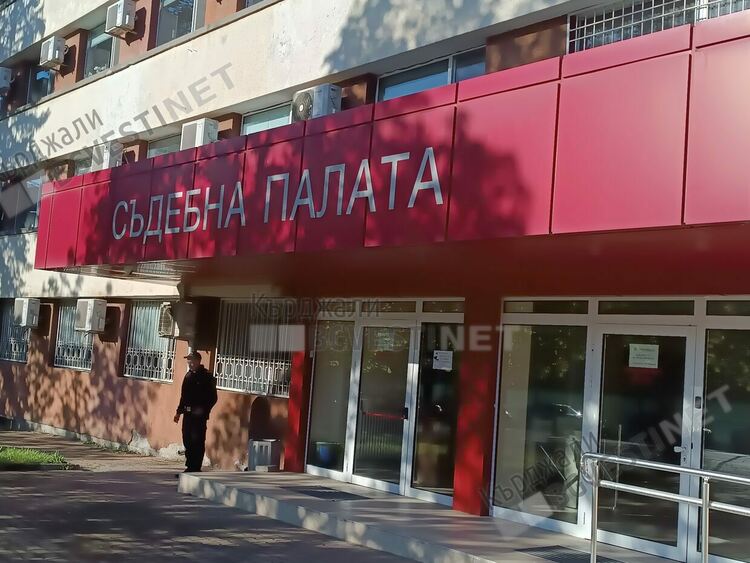 Осъдиха безработна вдовица от Джебелско на затвор условно, опитала да вземе пенсия с документ-менте