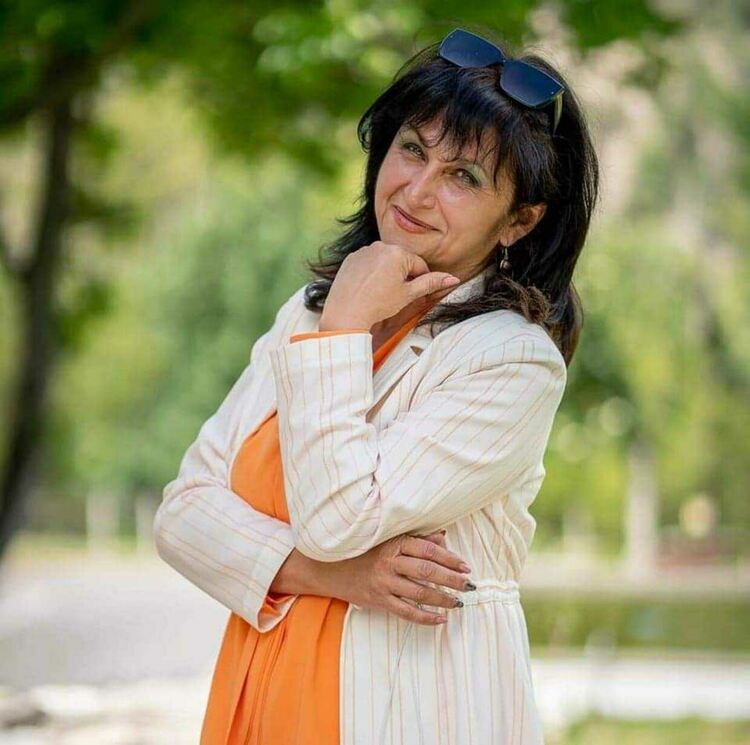 Красимира Хубинова на 60: „Знанието трябва да стане потребност и средство да успееш в живота“