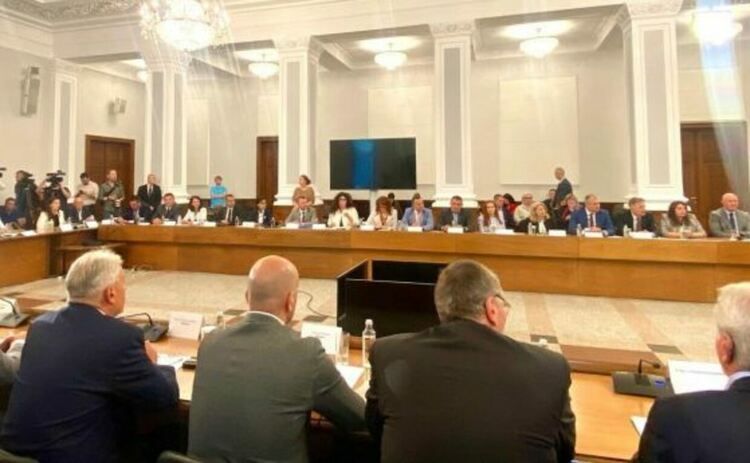 Правителството размразява проекта за язовир 'Черни Осъм' заради безводието
