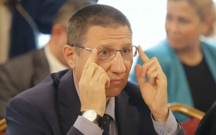 Бунтът срещу избора на Сарафов се разраства
