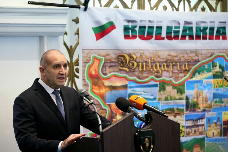 Радев: Ако развием икономическо сътрудничество със Сингапур, посолство ще бъде следващ ход