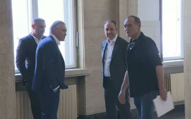 Братята Домусчиеви бяха разпитани по делото срещу Васил Божков