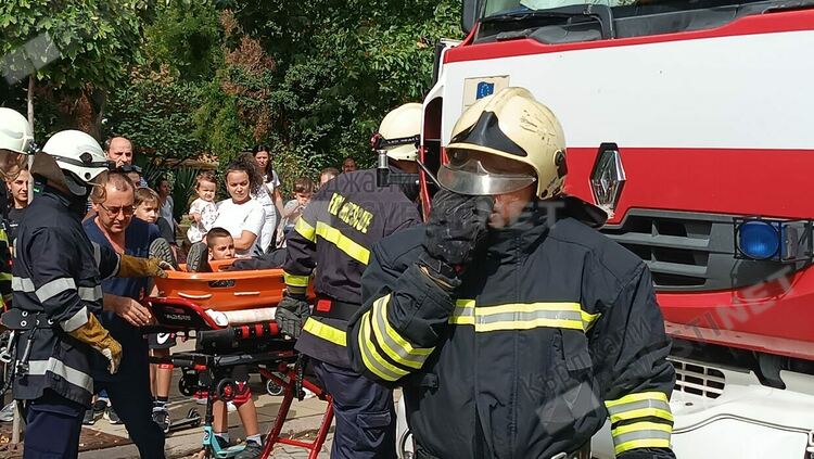 Седем пожара гасиха огнеборците в област Кърджали през уикенда,три от тях са с материални загуби
