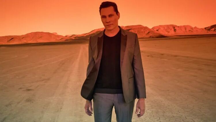Tiësto прави история с хедлайн концерт на Великите пирамиди в Гиза