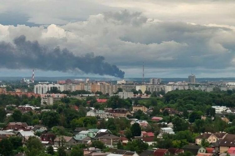 Украйна нанесe нови удари по руски петролни бази в няколко области