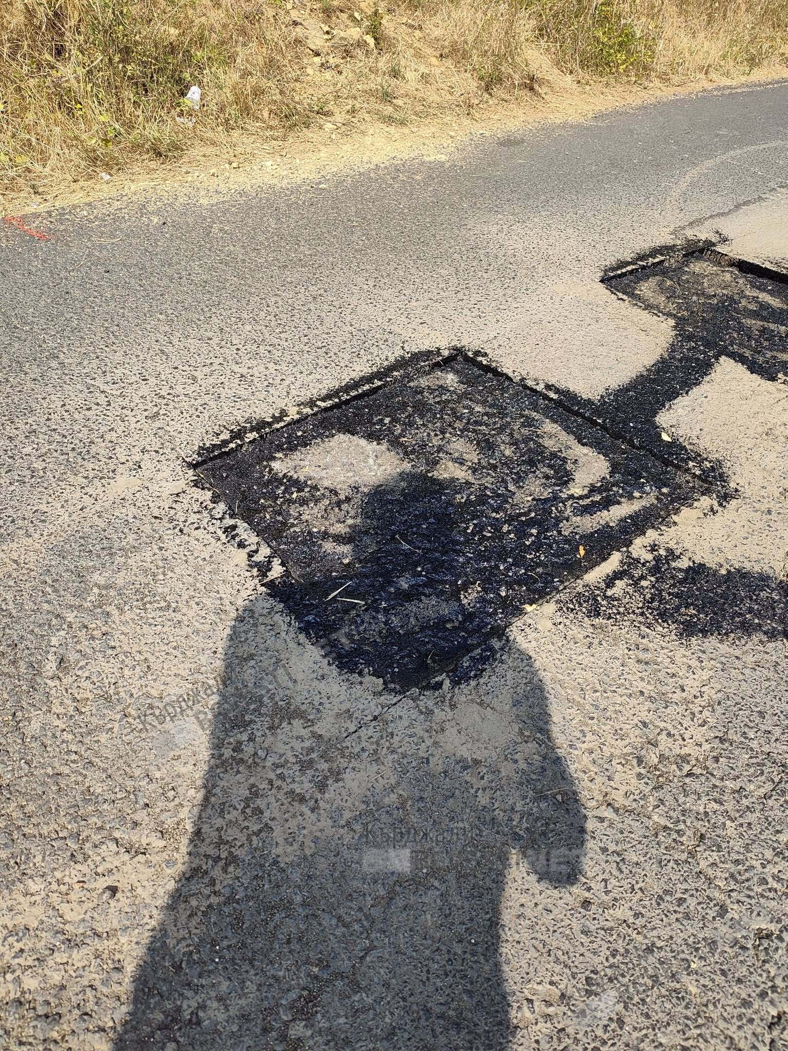 Читатели искат качествен ремонт на пътя за село Царевец,настояват за контрол от Община Кърджали
