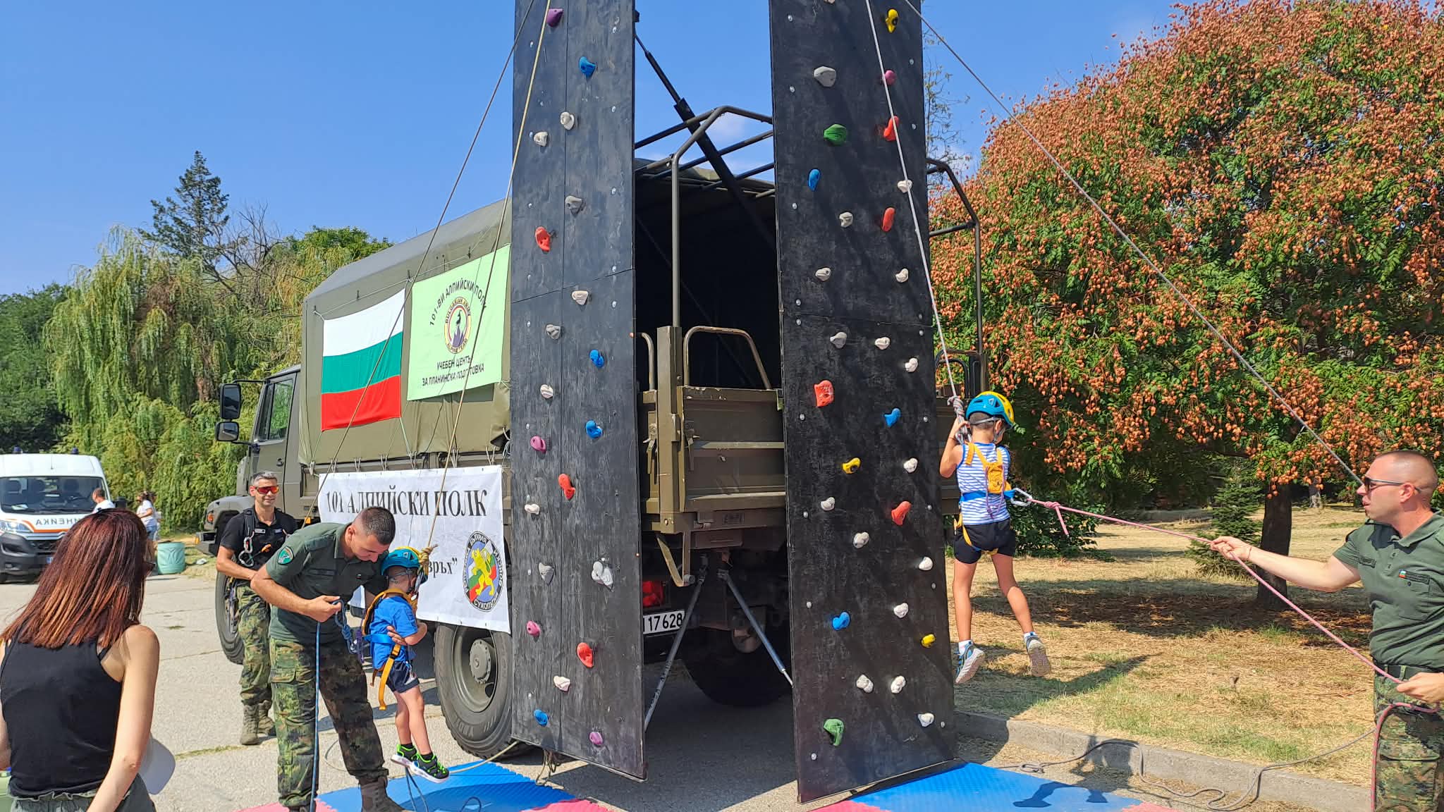 101-ви Алпийски полк разпали детския интерес към военната професия на Kids Expo Plovdiv 2026
