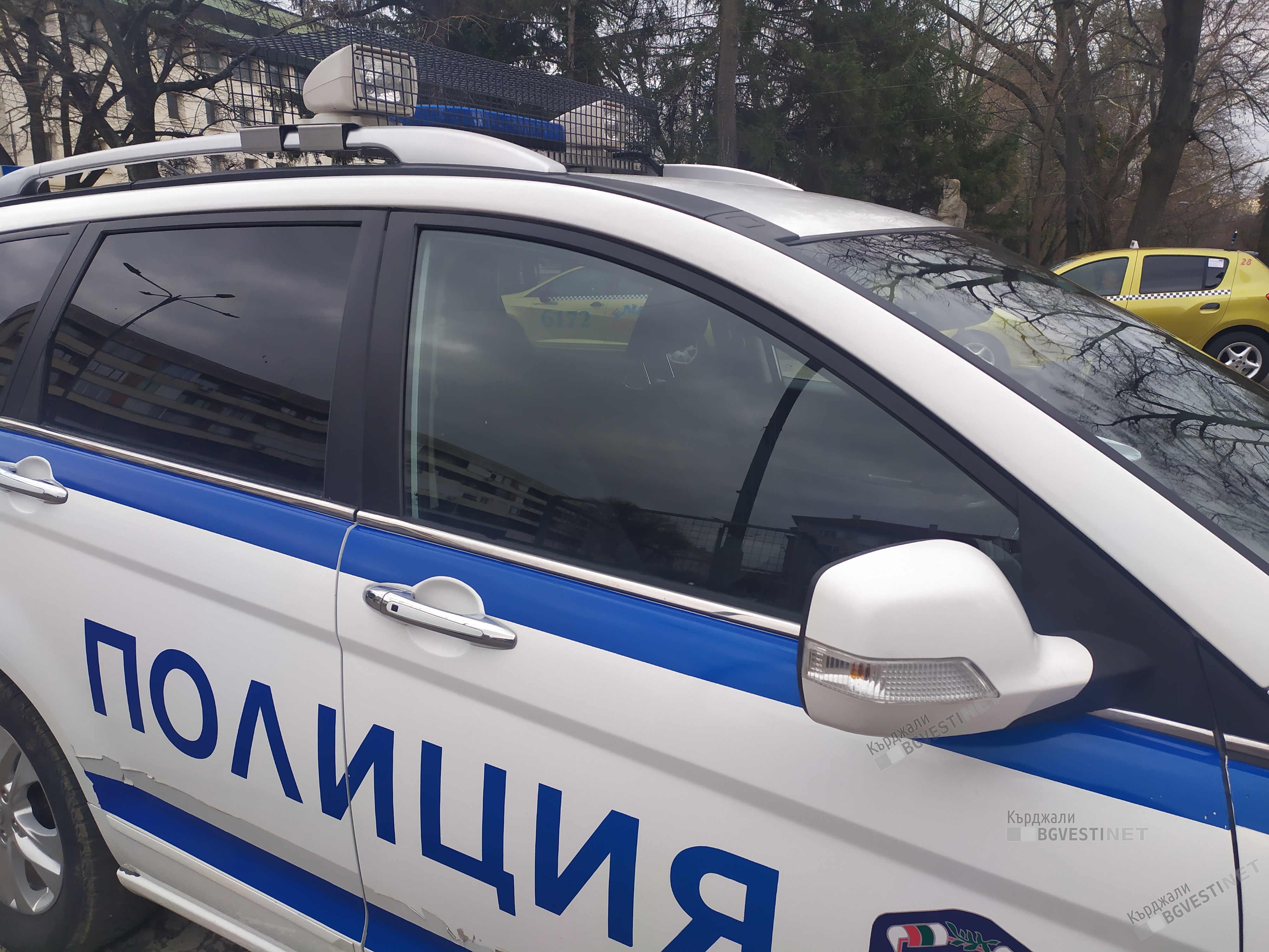 Четири катастрофи през уикенда в областта,80-годишен с "Форд" се блъсна в сърво
