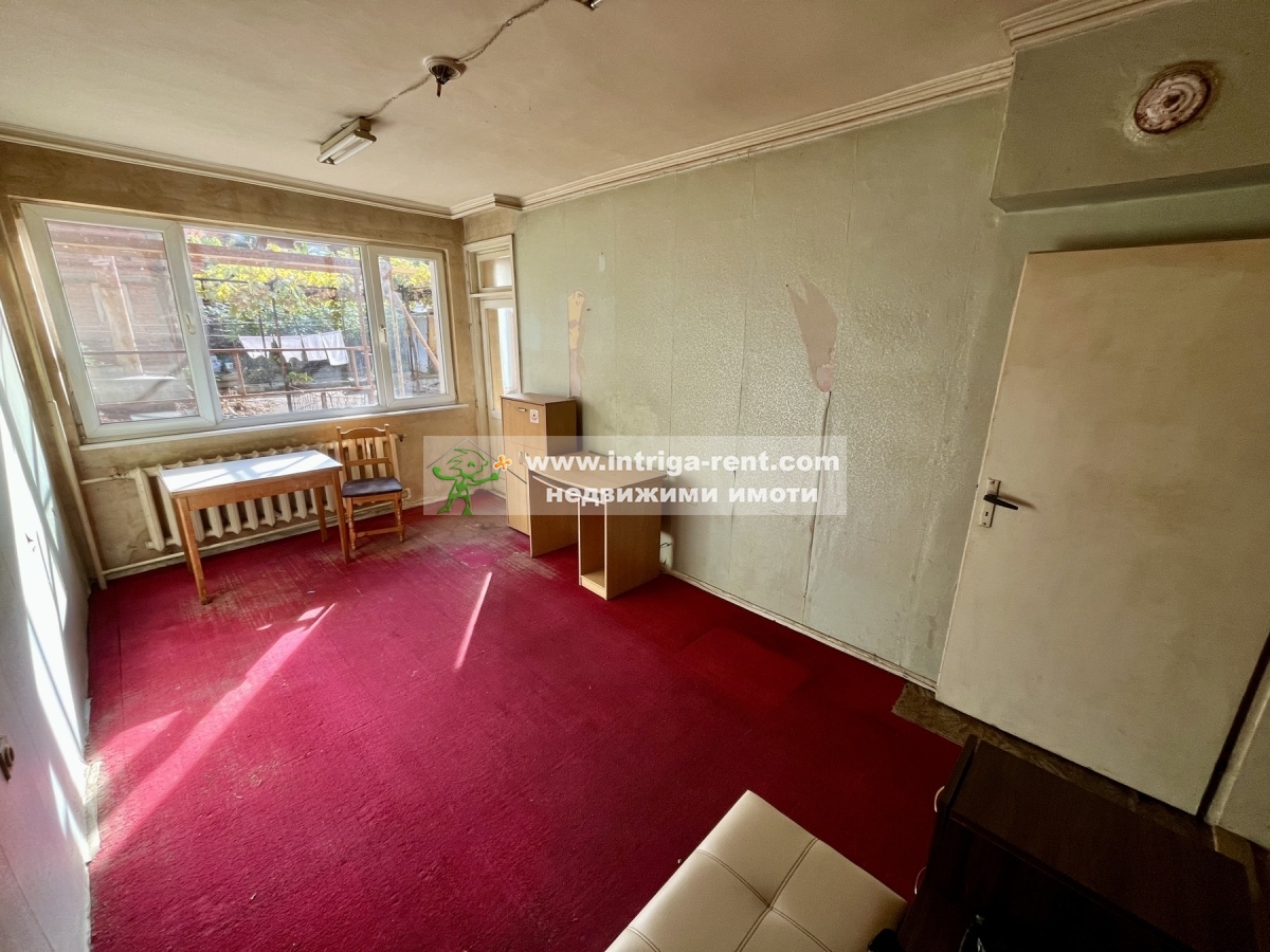 №4140 Едностаен тухлен апартамент-старо строителство за продажба в кв. Училищни, Хасково!