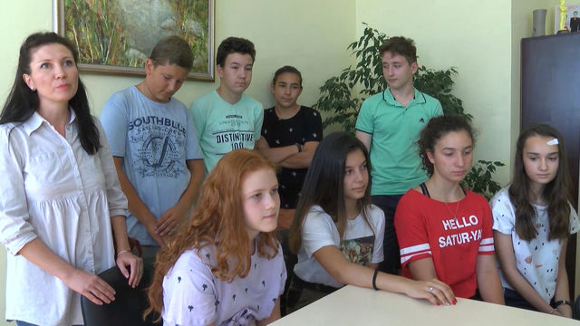 Учениците от ПМГ "Акад. Боян Петканчин" са сред най-добрите в страната на малката матура по математика